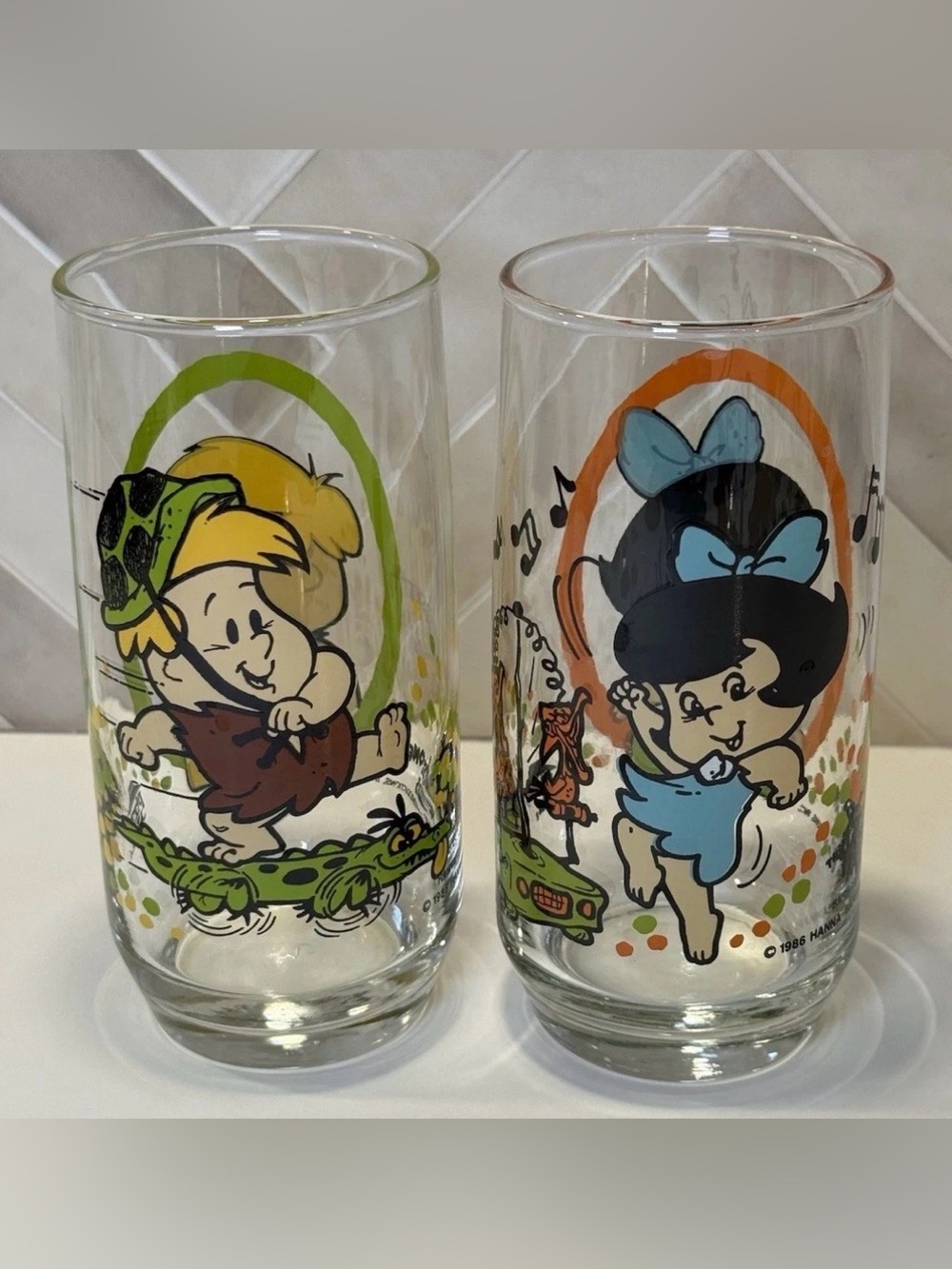 Vintage Pizza Hut The Flintstone Kids 1986
Barney Betty Drinking Glass Set of 2 - Picture 2 of 7